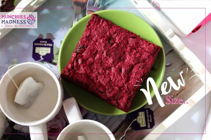 Chocolate Chip Red Velvet Medium Brownie